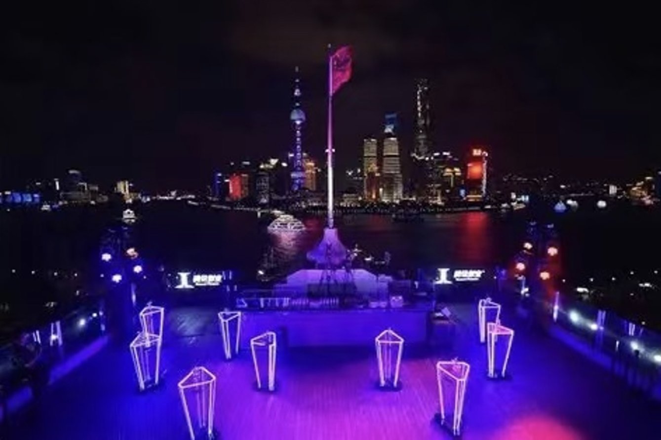 A night at Leo Roof Bar